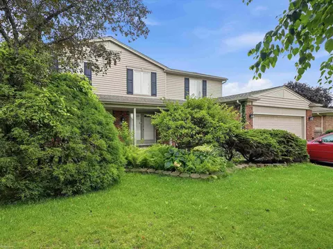 43456 Hillcrest, Sterling Heights, MI 48313