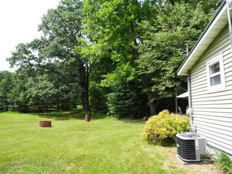 Exterior - 4245 Cassidy, Gladwin, MI 48624 photo 7 of 29