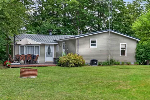 Exterior - 4245 Cassidy, Gladwin, MI 48624 photo 5 of 29