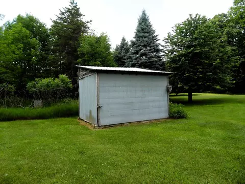 Exterior - 4245 Cassidy, Gladwin, MI 48624 photo 19 of 29