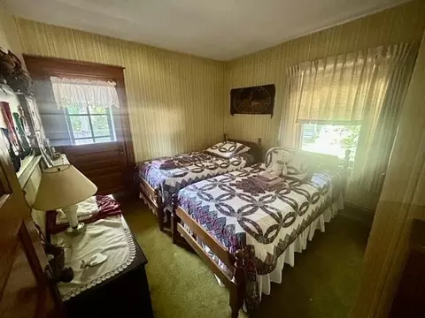 Bedroom - 300 W Maple, Gladwin, MI 48624 photo 4 of 4
