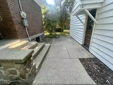 Exterior - 300 W Maple, Gladwin, MI 48624 photo 3 of 12