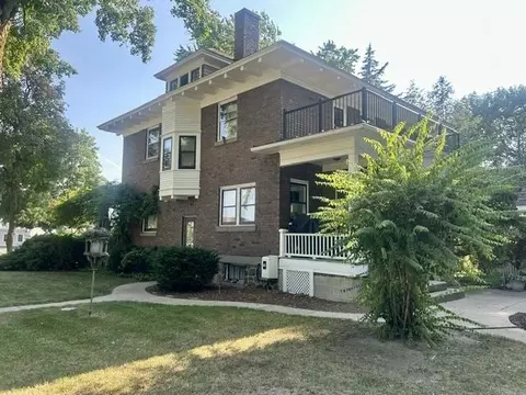 Exterior - 300 W Maple, Gladwin, MI 48624 photo 6 of 12