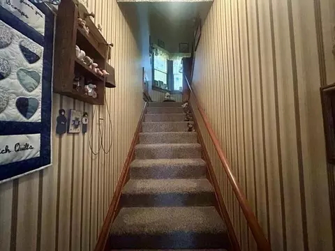 Entry Way - 300 W Maple, Gladwin, MI 48624 photo 2 of 3