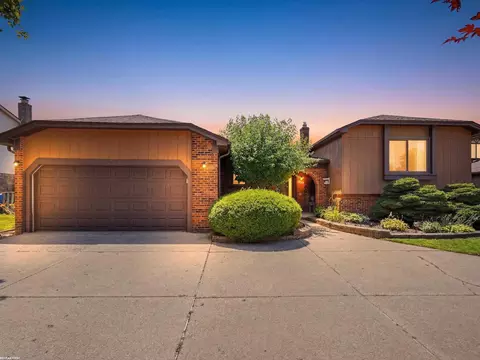 14604 Lakeshore, Sterling Heights, MI 48313