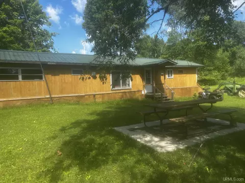 W8448 Leeman, Sagola, MI 49891