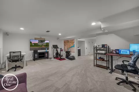 Other - 90 Colonial, Grosse Pointe Shores, MI 48236 photo 11 of 13