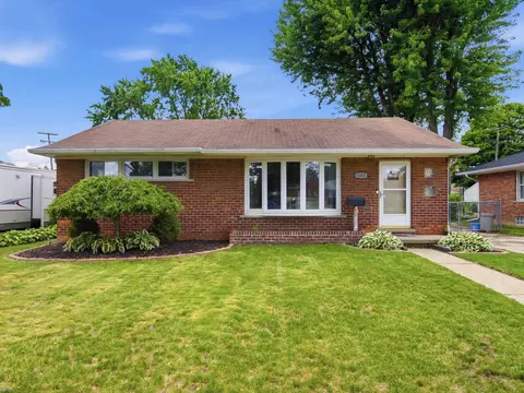 1005 N Esplanade, Mount Clemens, MI 48043