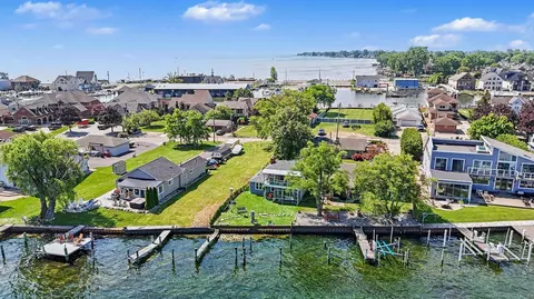 0 N N Riv, Harrison, MI 48045