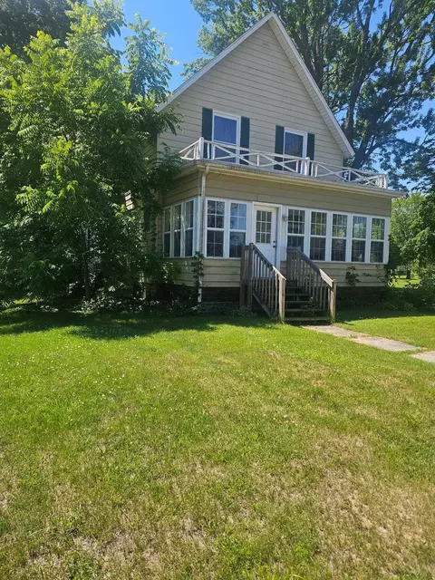 420 E Cedar, Standish, MI 48658 photo 2
