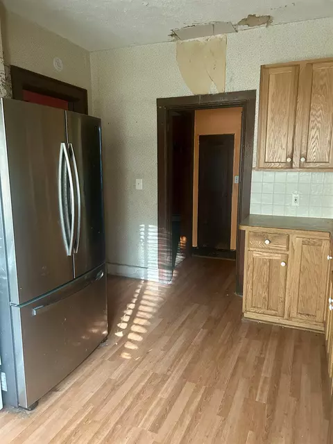 Kitchen - 420 E Cedar, Standish, MI 48658 photo 1 of 2