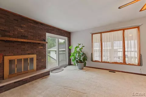 Living - 6565 Winter, Addison, MI 49220 photo 3 of 4