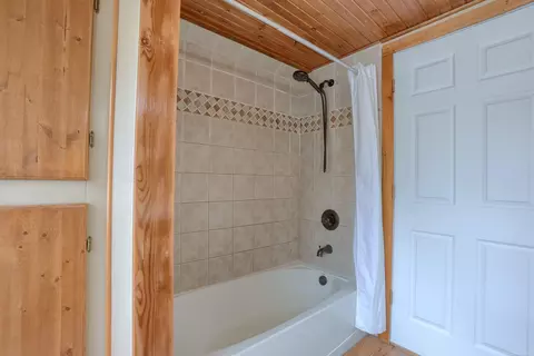 Bath - 1945 Saint Clair Blvd, Algonac, MI 48001 photo 2 of 2