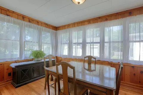 Dining - 1945 Saint Clair Blvd, Algonac, MI 48001 photo 1 of 3