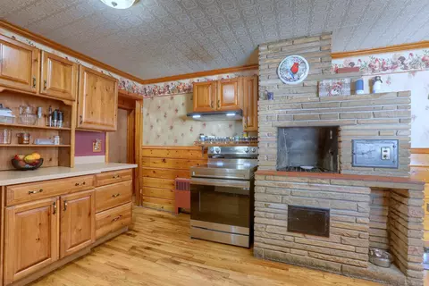 Kitchen - 1945 Saint Clair Blvd, Algonac, MI 48001 photo 3 of 4