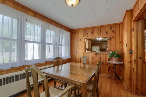Dining - 1945 Saint Clair Blvd, Algonac, MI 48001 photo 2 of 3