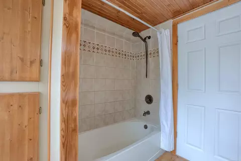 Bath - 1945 Saint Clair Blvd, Algonac, MI 48001 photo 2 of 2