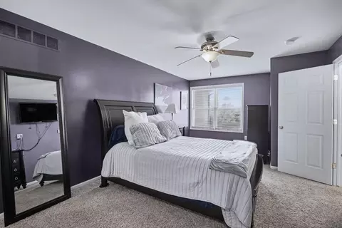 Bedroom - 45658 Rathmore, Macomb, MI 48044 photo 3 of 5