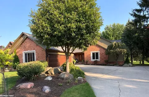 1734 Snowden, Rochester Hills, MI 48306