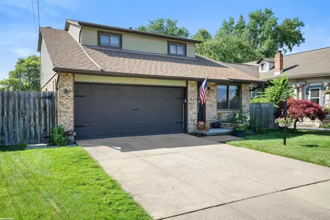 34321 Jefferson, Harrison Township, MI 48045