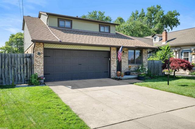 34321 Jefferson, Harrison Township, MI 48045