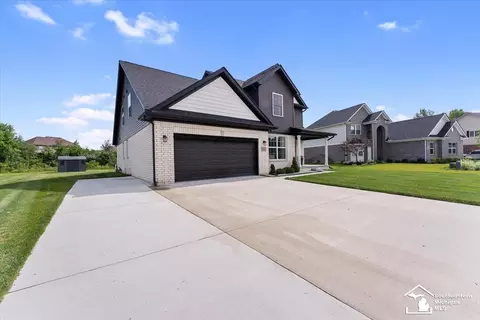 Exterior - 26835 Celtic, Flat Rock, MI 48134 photo 2 of 5