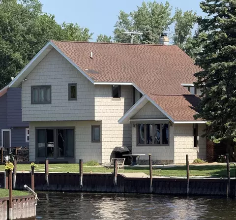 162 Bay Shr, Bay City, MI 48706