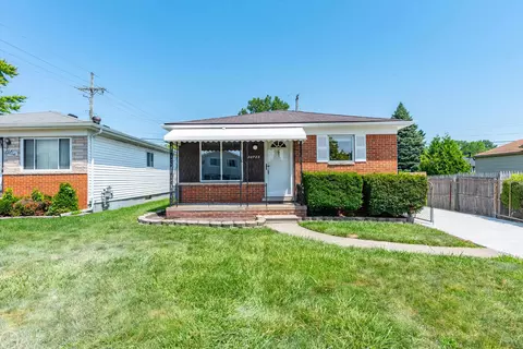 20723 Colman, Clinton Township, MI 48035