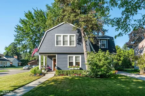 835 Cook, Grosse Pointe Woods, MI 48236