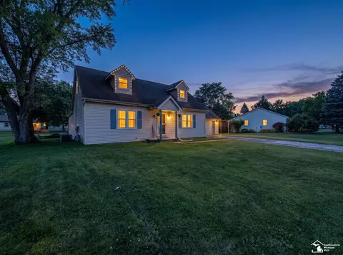 Exterior - 7299 Rumford, Temperance, MI 48182 photo 2 of 9