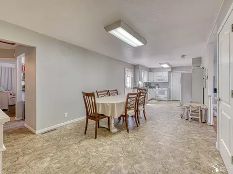 Dining - 7299 Rumford, Temperance, MI 48182 photo 2 of 4