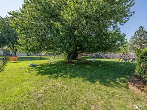 Exterior - 7299 Rumford, Temperance, MI 48182 photo 9 of 9