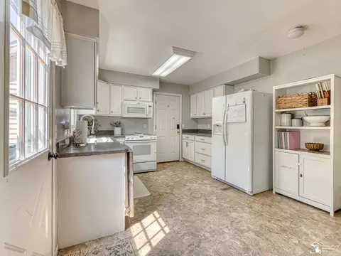 Kitchen - 7299 Rumford, Temperance, MI 48182 photo 2 of 3