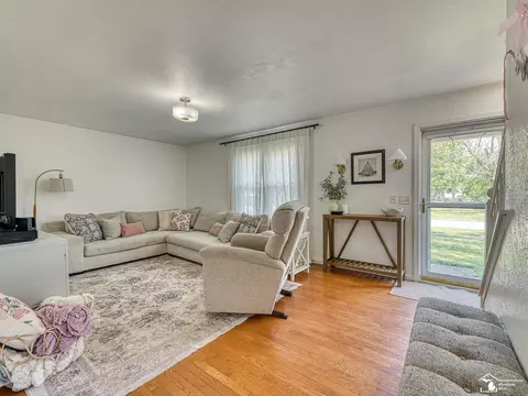 Living - 7299 Rumford, Temperance, MI 48182 photo 1 of 3