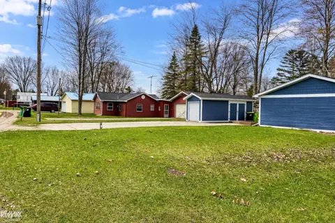 Exterior - 4800 Maxson, Hope, MI 48628 photo 5 of 7