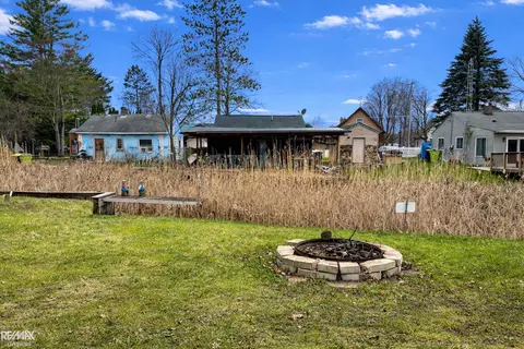Exterior - 4800 Maxson, Hope, MI 48628 photo 4 of 7
