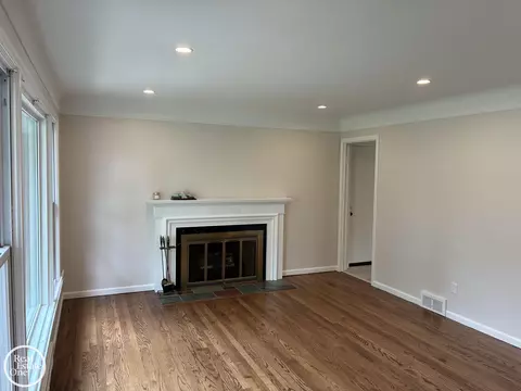 1072 S Brys, Grosse Pointe Woods, MI 48236 photo 5