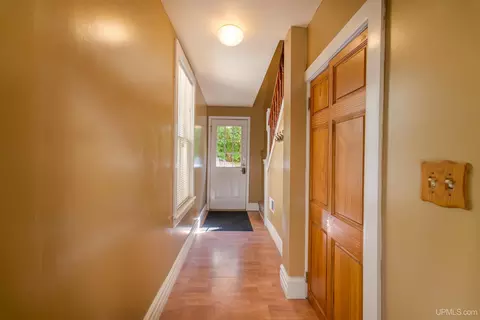 Entry Way - 509 E Rdg, Ishpeming, MI 49849 photo 1 of 4