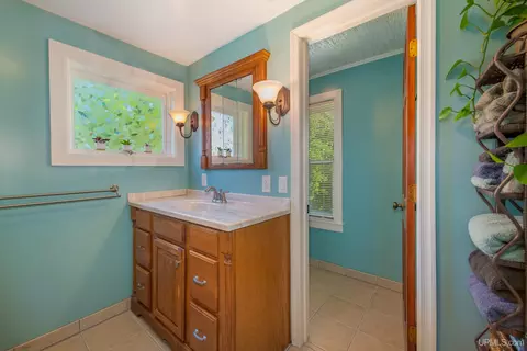 Bath - 509 E Rdg, Ishpeming, MI 49849 photo 2 of 4