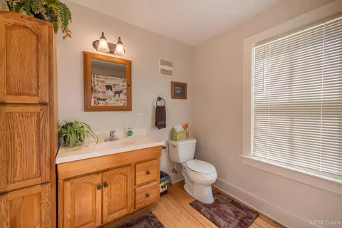 Bath - 509 E Rdg, Ishpeming, MI 49849 photo 1 of 4