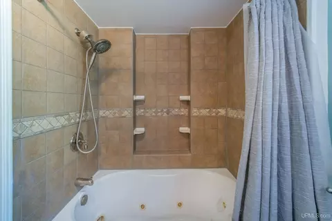 Bath - 509 E Rdg, Ishpeming, MI 49849 photo 3 of 4