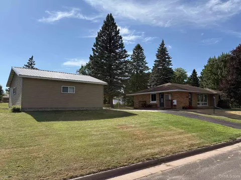 606 N 1st, Hurley, WI 54534