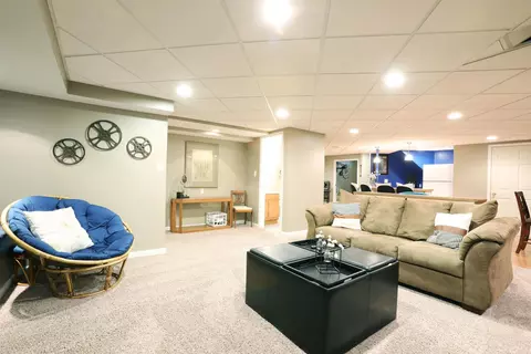 Living - 48535 Fairmont, Macomb, MI 48044 photo 5 of 6