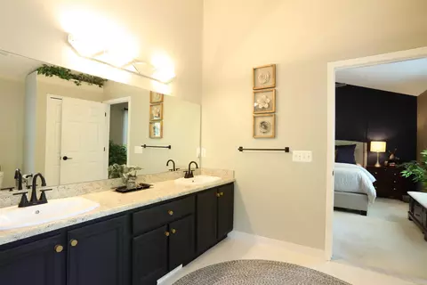 Bath - 48535 Fairmont, Macomb, MI 48044 photo 2 of 6