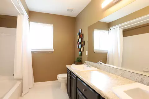 Bath - 48535 Fairmont, Macomb, MI 48044 photo 3 of 6