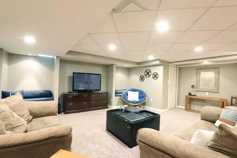 Living - 48535 Fairmont, Macomb, MI 48044 photo 4 of 6