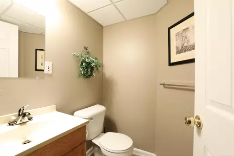 Bath - 48535 Fairmont, Macomb, MI 48044 photo 6 of 6