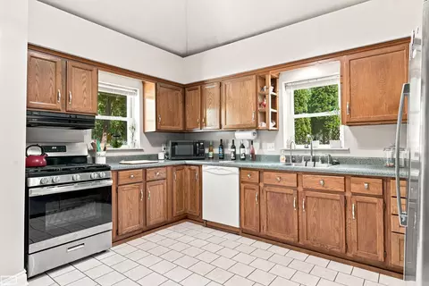 Kitchen - 105 3rd, Yale, MI 48097 photo 1 of 4