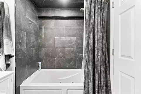 Bath - 105 3rd, Yale, MI 48097 photo 2 of 3