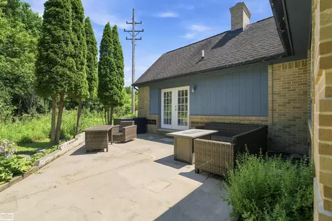 Exterior - 105 3rd, Yale, MI 48097 photo 9 of 11